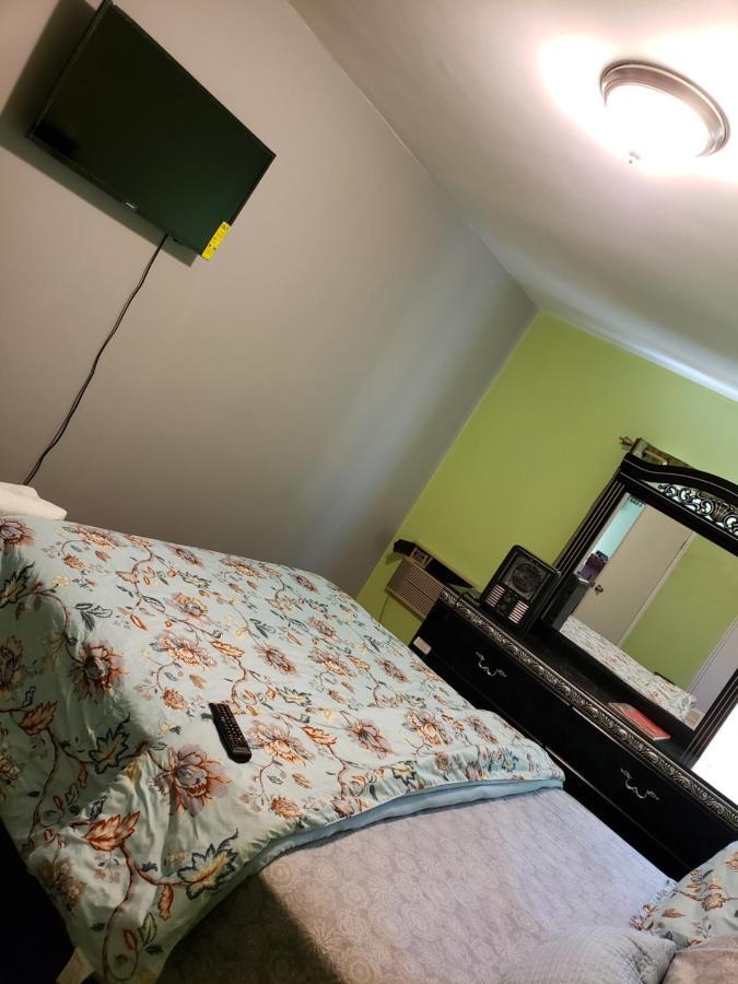 Comfortable Holiday Homestay Нью-Йорк Экстерьер фото